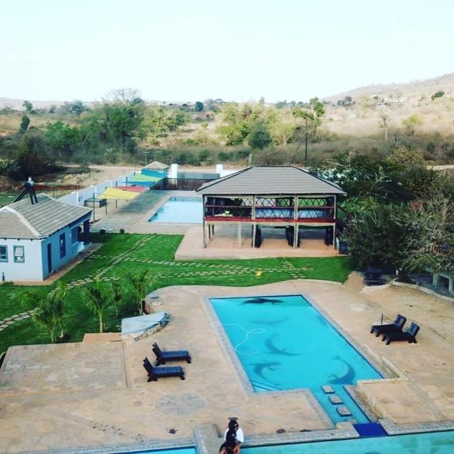 Lodge 1 Oak *