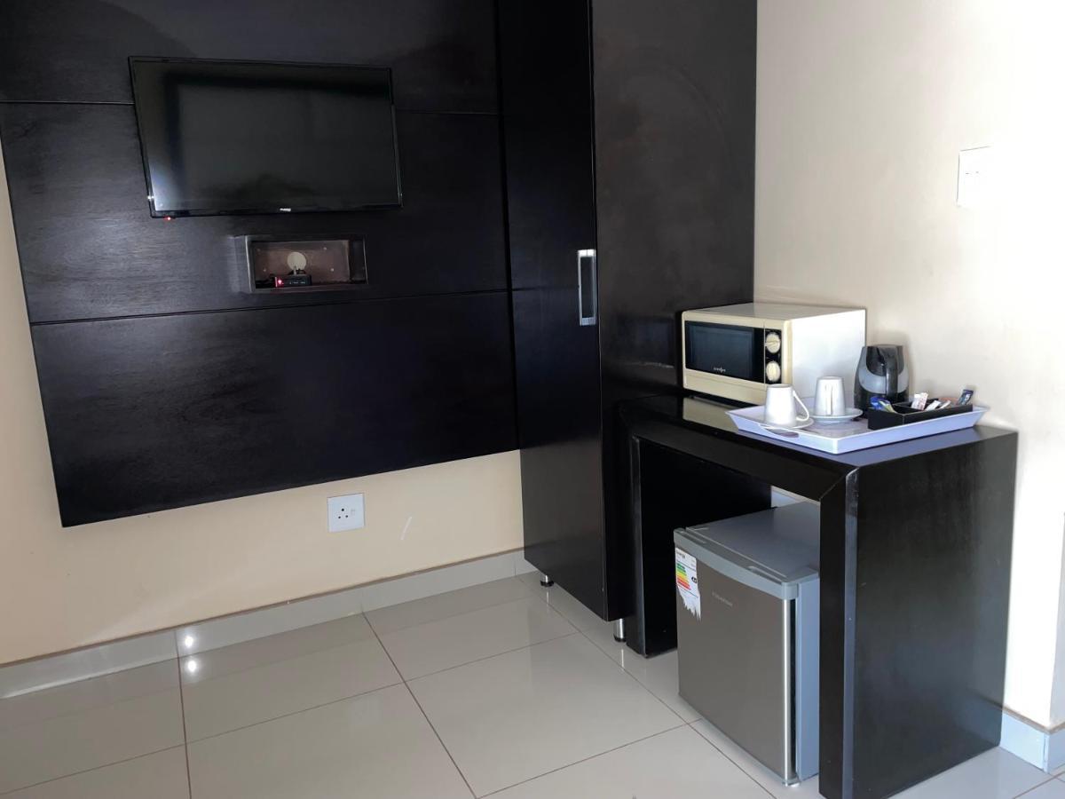 1 Oak Thohoyandou